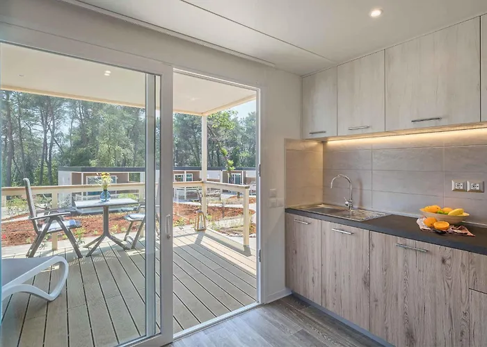 Mobile Homes With Pool In Tar - Porec-istrien 38572 * Poreč