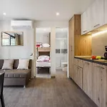 Kompleks wypoczynkowy Mobile Homes With Pool In Tar - Porec-istrien 38572