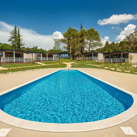 База отдыха Mobile Homes With Pool In Tar - Porec-istrien 38572 Пореч