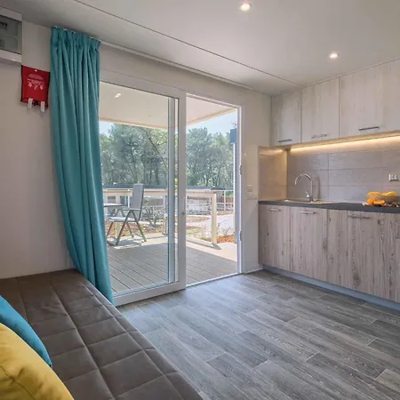 Mobile Homes With Pool In Tar - Porec-istrien 38572 Poreč