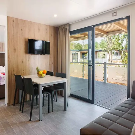 Mobile Homes With Pool In Tar - Porec-istrien 38572 Kompleks wypoczynkowy