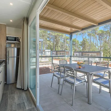 Kompleks wypoczynkowy Mobile Homes With Pool In Tar - Porec-istrien 38572
