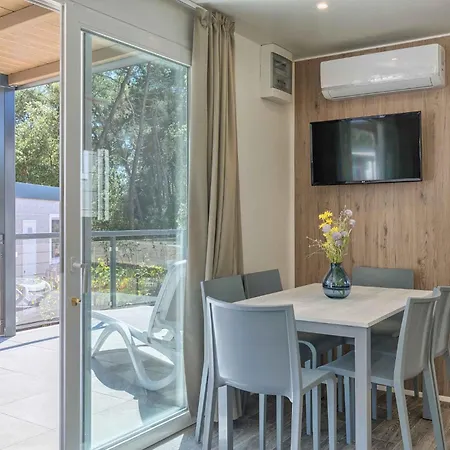 منتزه العطل Mobile Homes With Pool In Tar - Porec-istrien 38572 بوريتش