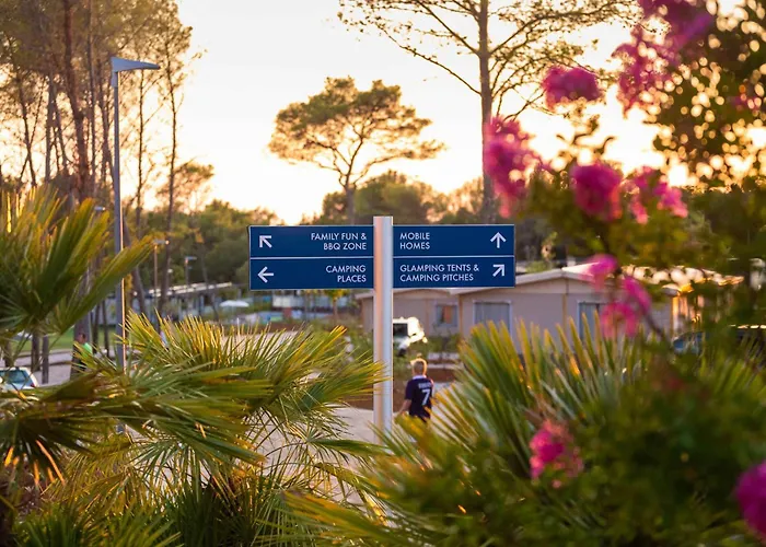 Mobile Homes With Pool In Tar - Porec-istrien 38572 Holiday park Porec