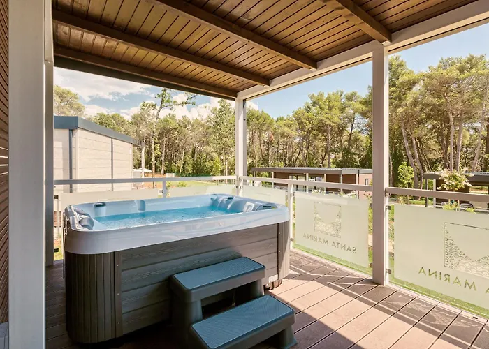 פארק נופש Mobile Homes With Pool In Tar - Porec-istrien 38572 פורץ
