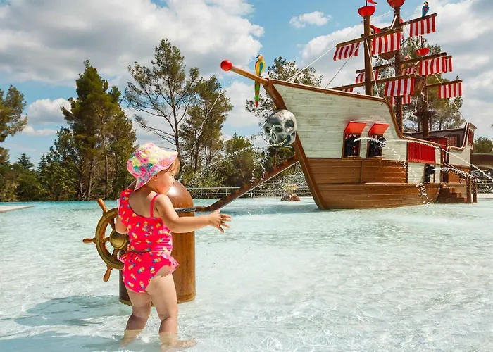 Mobile Homes With Pool In Tar - Porec-istrien 38572 Holiday park