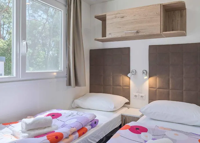 Holiday park Mobile Homes With Pool In Tar - Porec-istrien 38572