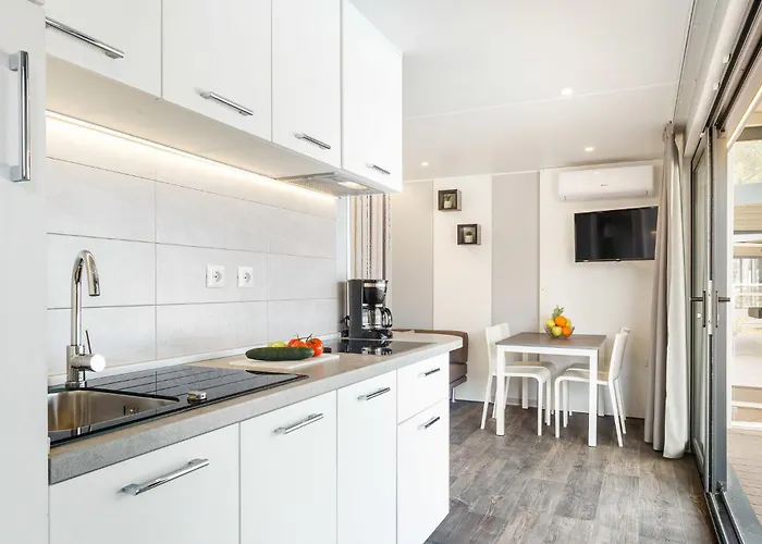 Holiday park Mobile Homes With Pool In Tar - Porec-istrien 38572 *