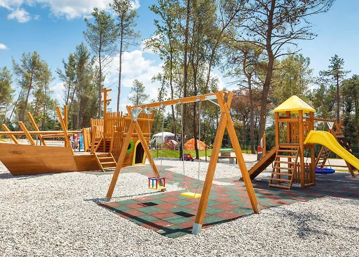 פארק נופש Mobile Homes With Pool In Tar - Porec-istrien 38572