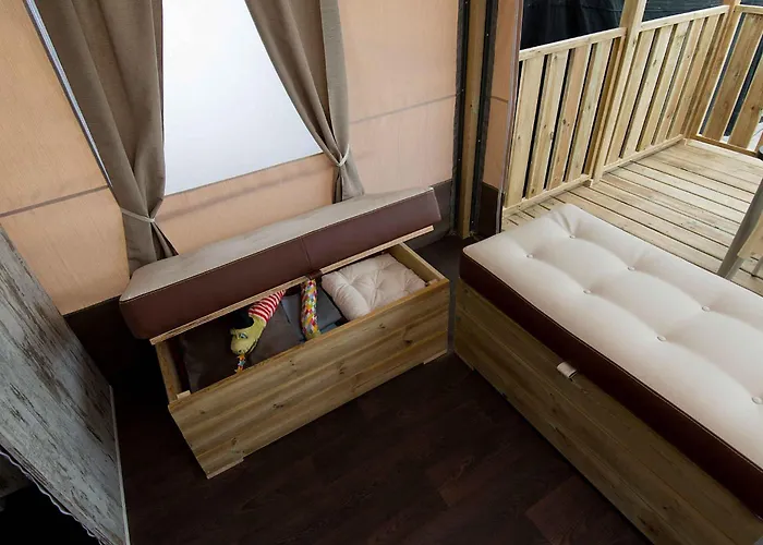 פארק נופש Mobile Homes With Pool In Tar - Porec-istrien 38572 פורץ