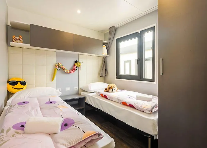 Mobile Homes With Pool In Tar - Porec-istrien 38572 Пореч