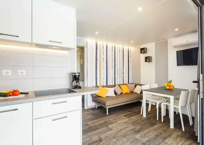 פארק נופש Mobile Homes With Pool In Tar - Porec-istrien 38572