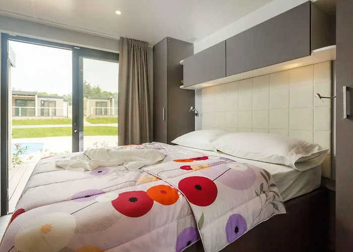 Mobile Homes With Pool In Tar - Porec-istrien 38572 Пореч