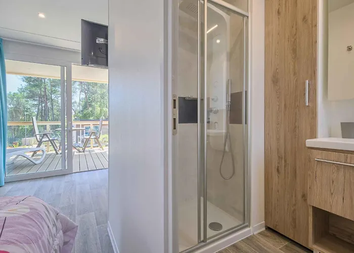 Mobile Homes With Pool In Tar - Porec-istrien 38572 * Пореч